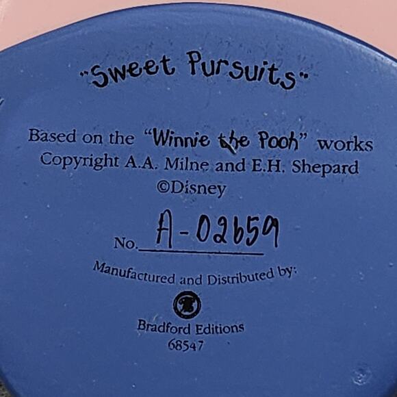 SWEET PURSUITS & A FLOWERFUL PRESENT FOR MOTHERS DAY Ornaments Pooh's Honeypot - Picture 3 of 12